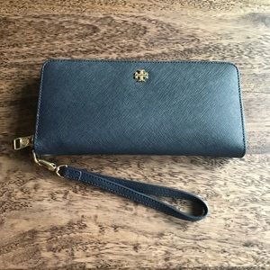 Tory Burch Robinson Continental Wallet